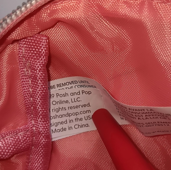 Posh and Pop Cosmetics Bag, Pink Textured Fabric, Full Zipper & Tassel, 6 inches - Picture 7 of 8